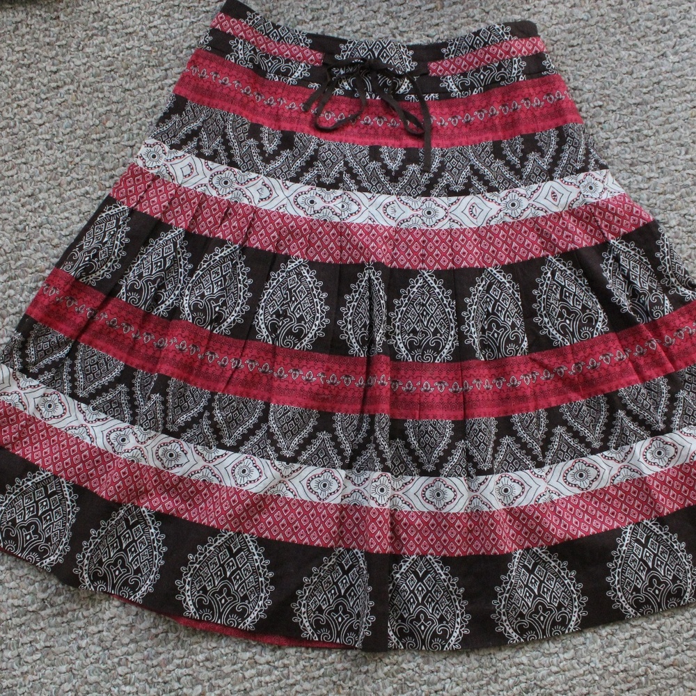 🎈Ann Taylor LOFT Womens Skirt Size 4  Paisley